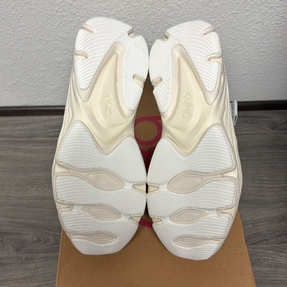 Ryka Made For Women Devotion Max Mary Jane Walking Sneaker (WIDE) - Picture 3 of 12